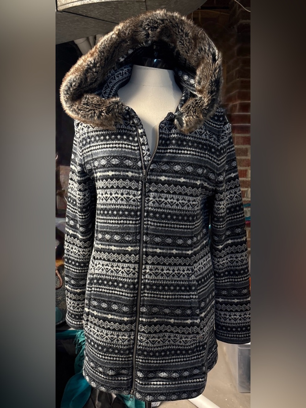 Athleta Nordic fair isle full zip sweater with faux fur hood - L
